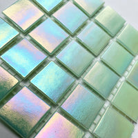 Irisoiva lasimosaiikki 20mm helmenvihreä - mosaicshop