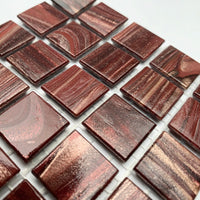 Kultasuoninen lasimosaiikki 20mm granaatti - mosaicshop