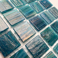 Kultasuoninen lasimosaiikki 20mm paratiisi - mosaicshop