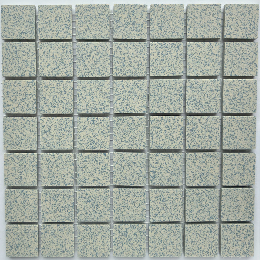 Winckelmans Bleu 208 Mouchetés – mattapintaiset 20x20 mm mosaiikkilaatat verkkoon kiinnitettyinä