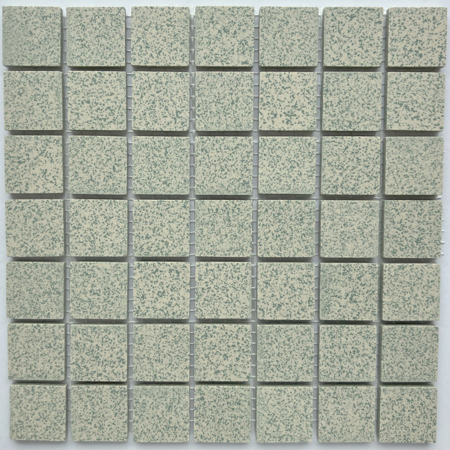 Winckelmans Vert 209 Mouchetés 20x20 mm – groene, gespikkelde mozaïektegels op gaas, bovenaanzicht