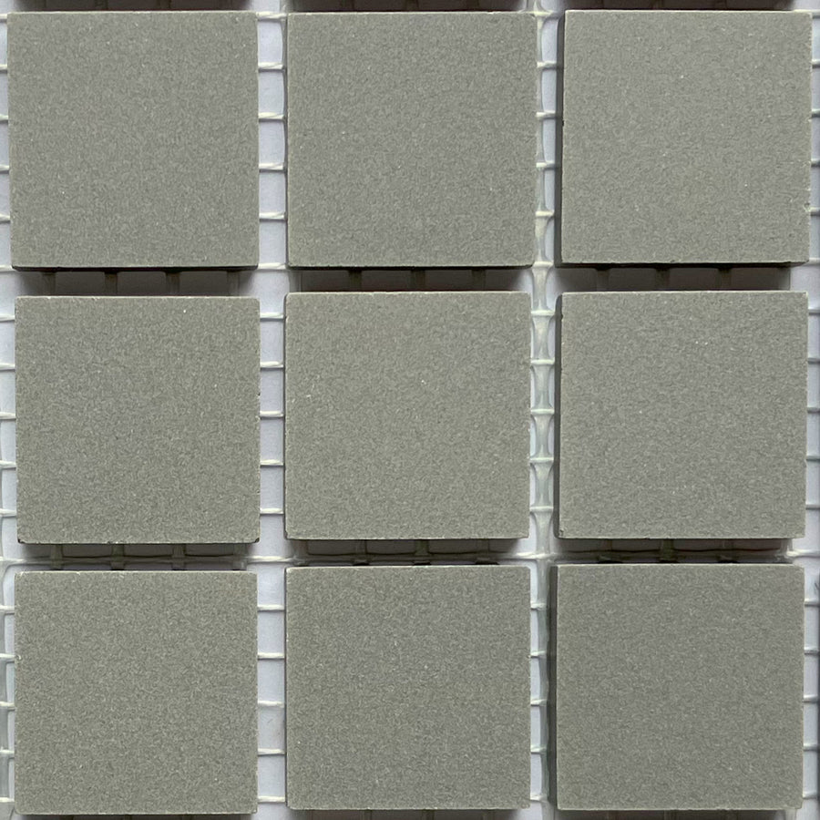 Winckelmans Ardoise – mattapintaiset 20x20 mm mosaiikkilaatat verkkoon kiinnitettyinä