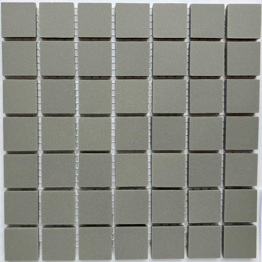 Winckelmans Ardoise – mattapintaiset 20x20 mm mosaiikkilaatat verkkoon kiinnitettyinä