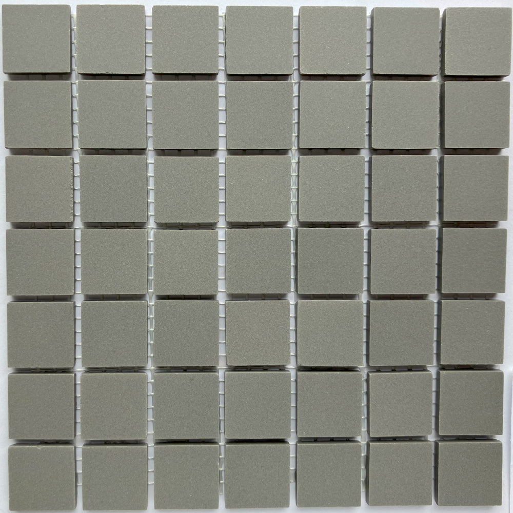 Winckelmans Ardoise – mattapintaiset 20x20 mm mosaiikkilaatat verkkoon kiinnitettyinä
