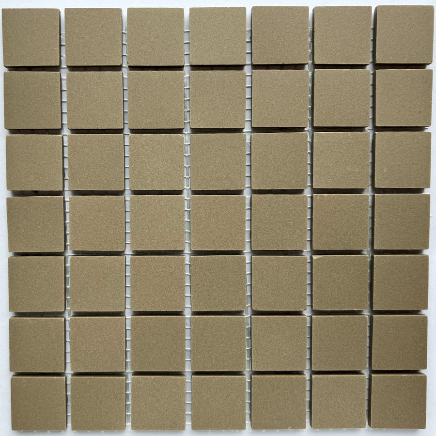Winckelmans Taupe – matte mozaïektegels van 20x20 mm op gaas