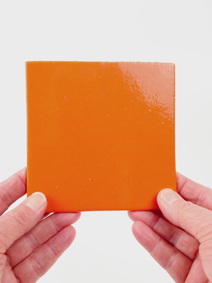Video showing Morasutti Smalti mosaic tile – orange – 11.5 x 11.5 cm, rotated to show full tile