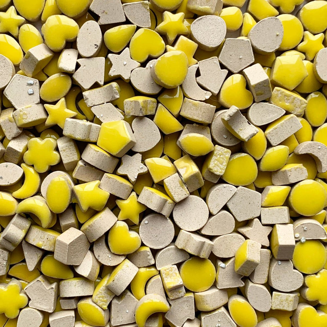 Verre Mosaique - glass mosaic -Glasmosaik-glasmozaïek-Charms Mini Geel - mosaicshop