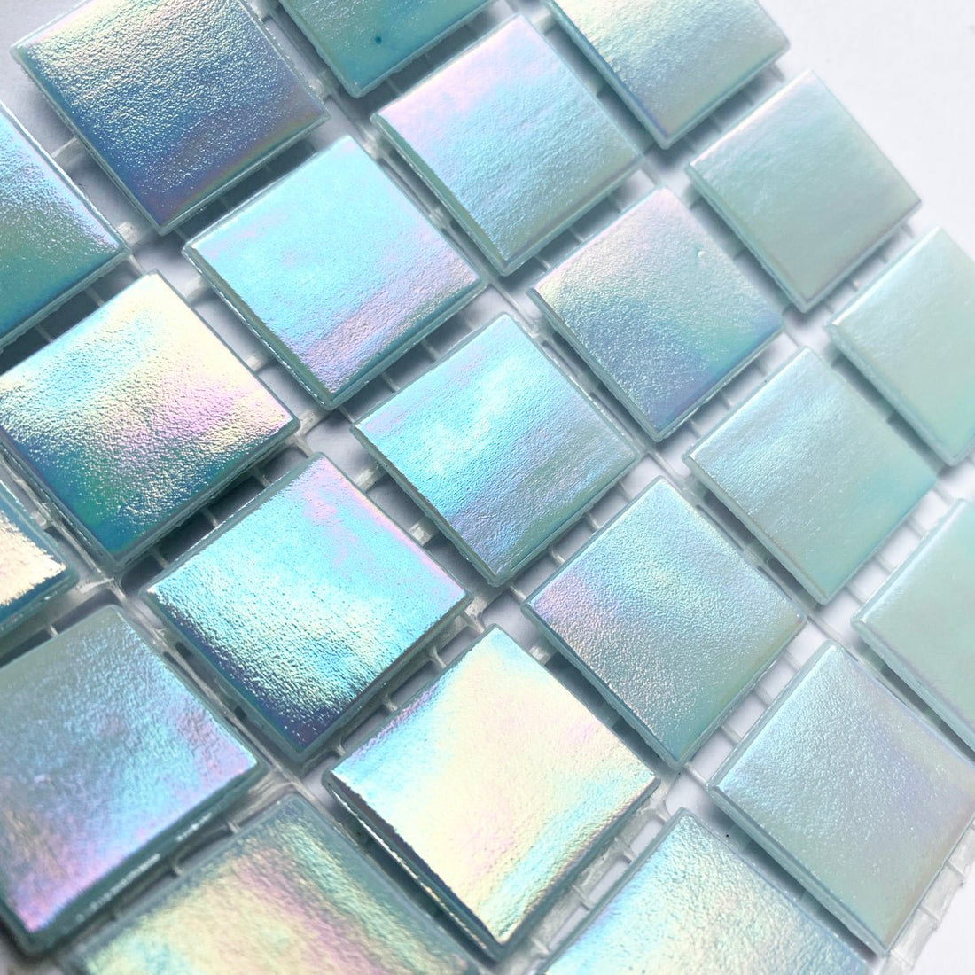 Irisoiva lasimosaiikki 20mm sininen kuukivi - mosaicshop