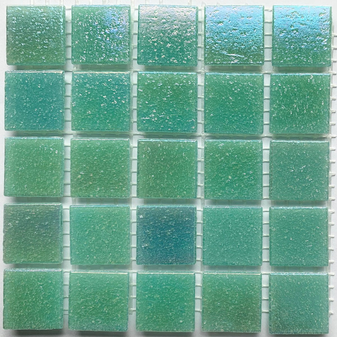 Irisoiva lasimosaiikki 20mm turkoosi - mosaicshop