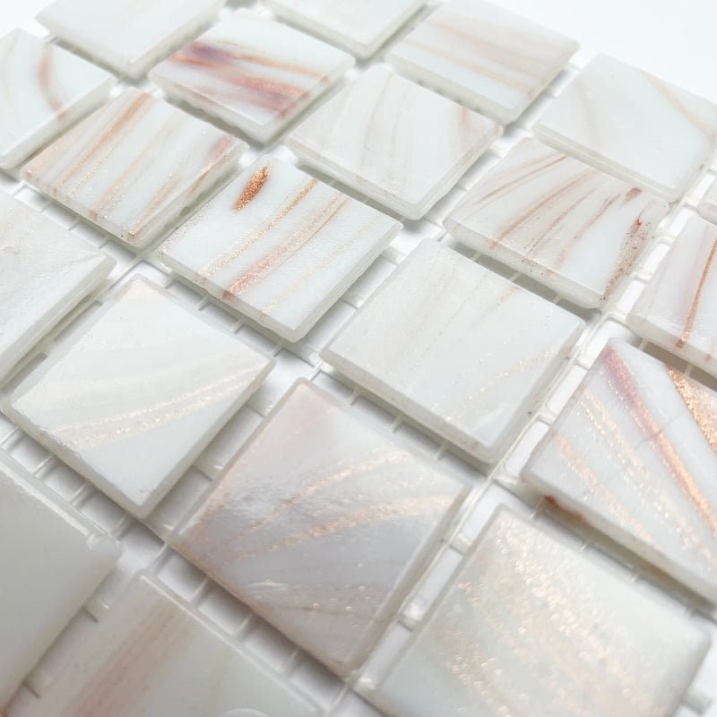 Kultasuoninen lasimosaiikki 20mm valkokulta - mosaicshop