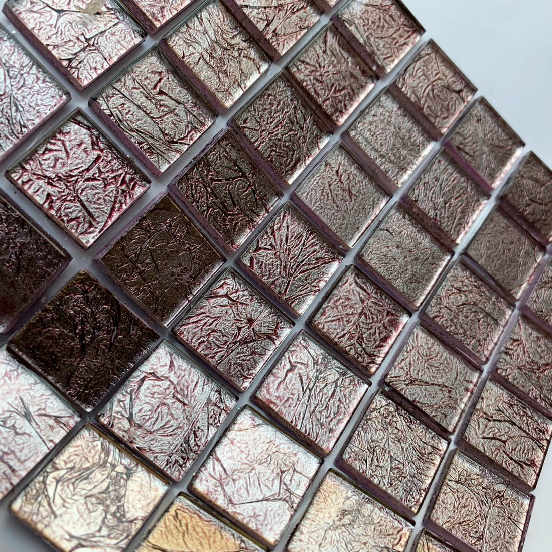 Lasimosaiikki – Peilimosaiikki 20mm granaatti - mosaicshop