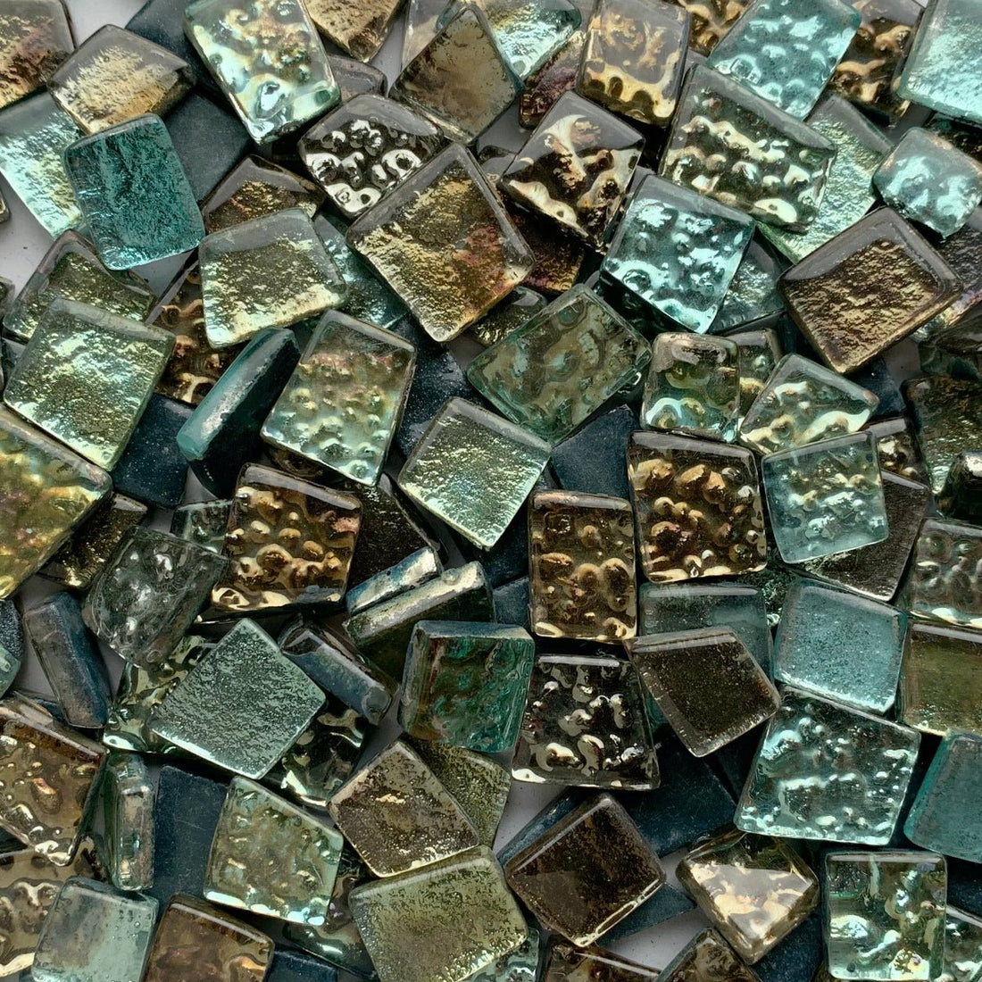 Lasimosaiikki – Peilipintainen lasilaatta huurresekoitus - mosaicshop