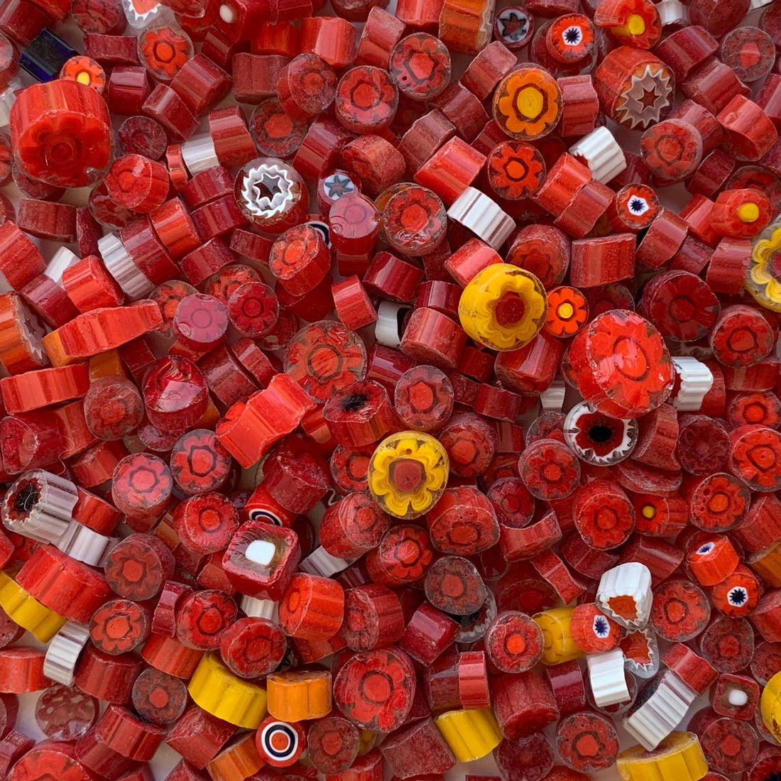 Lasimosaiikki – Millefiori punainen sekoitus - mosaicshop