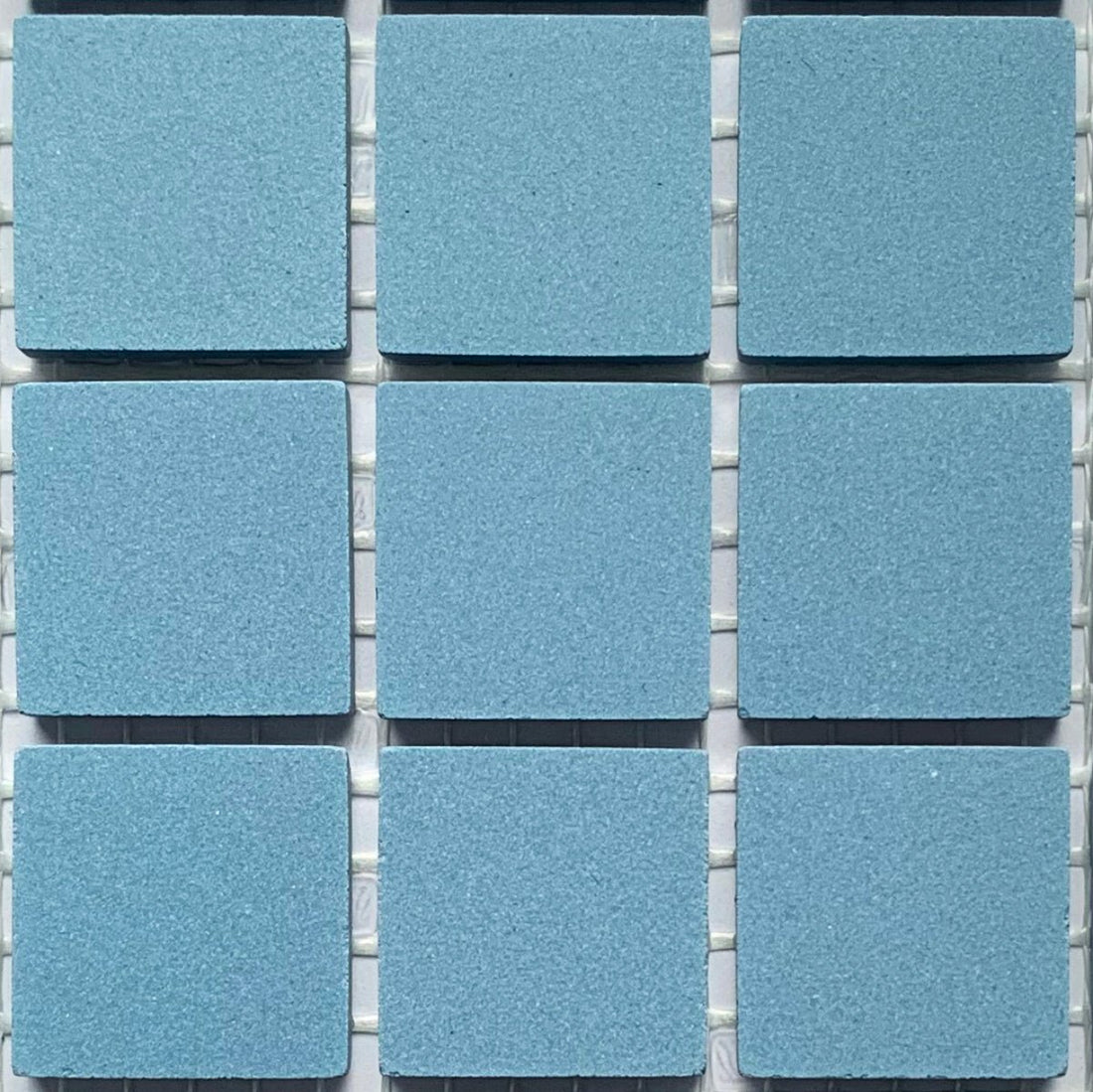 Winckelmans Bleu Foncé – matt 20x20 mm mosaic tiles on mesh