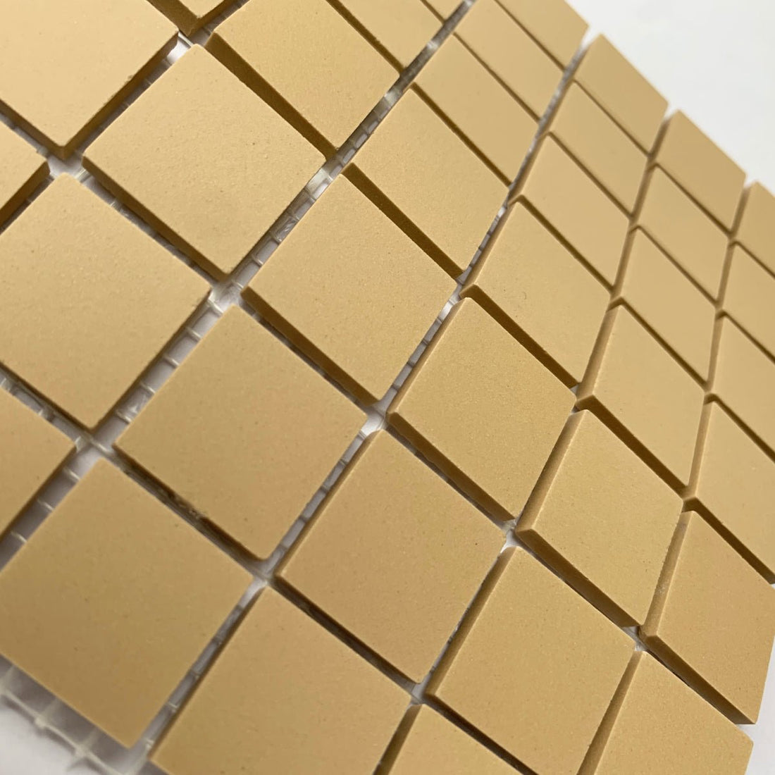 Winckelmans Cognac – matte mozaïektegels van 20x20 mm op gaas