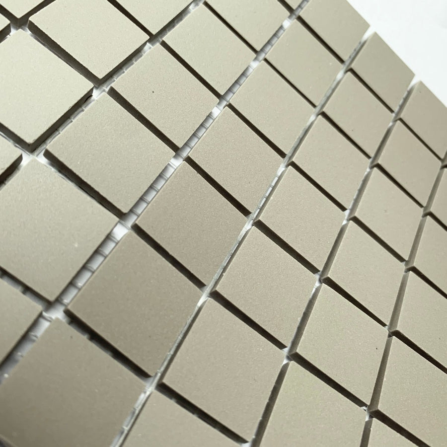 Winckelmans Gris Pale – matte mosaikfliser på 20x20 mm på net