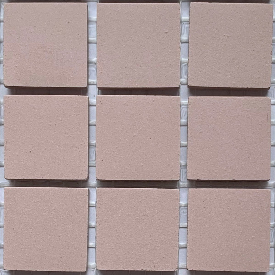 Winckelmans Rose – matte mozaïektegels van 20x20 mm op gaas